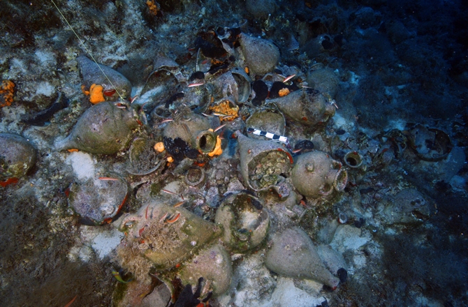 Restos de una de los barcos hundidos en el archipiélago de Fourni
