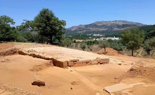Restos del anfiteatro de Ammaia