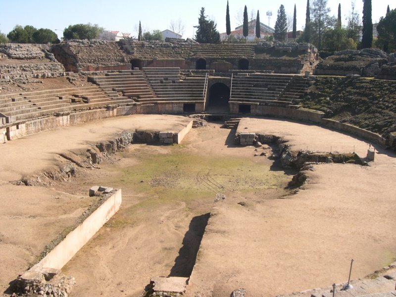 El anfiteatro antes de las obras de restauración