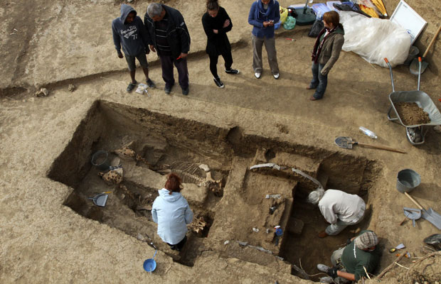 Excavación de la tumba. Periodicocorreo.com