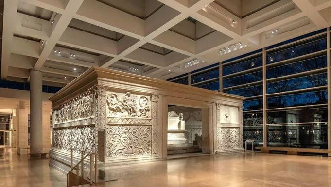 Ara Pacis iluminado por Bulgari