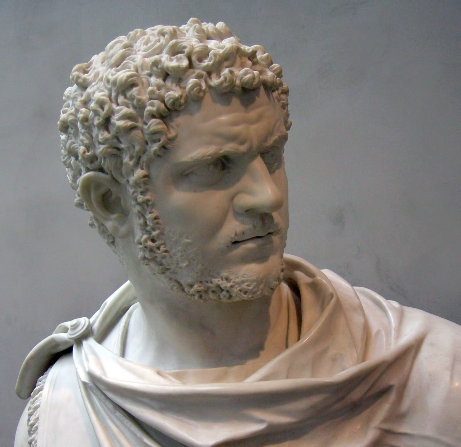 Busto de Tito Flavio Vespasiano, Busto del emperador Caracalla, Ciudadanos romanos, Foro de Roma, Tablas de la llamada Lex Irnitana