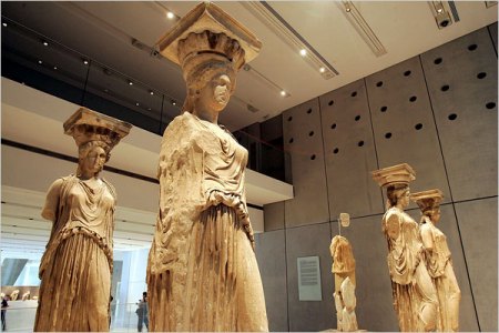 Las Cariátides en el Museo Arqueológico de Atenas