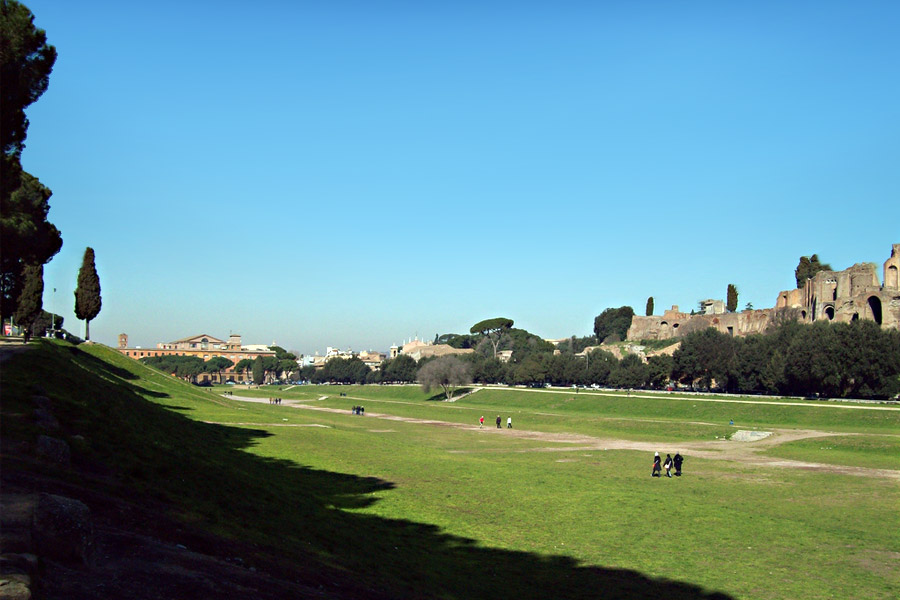Explanada en la que se encontraba la arena del Circo Máximo en Roma