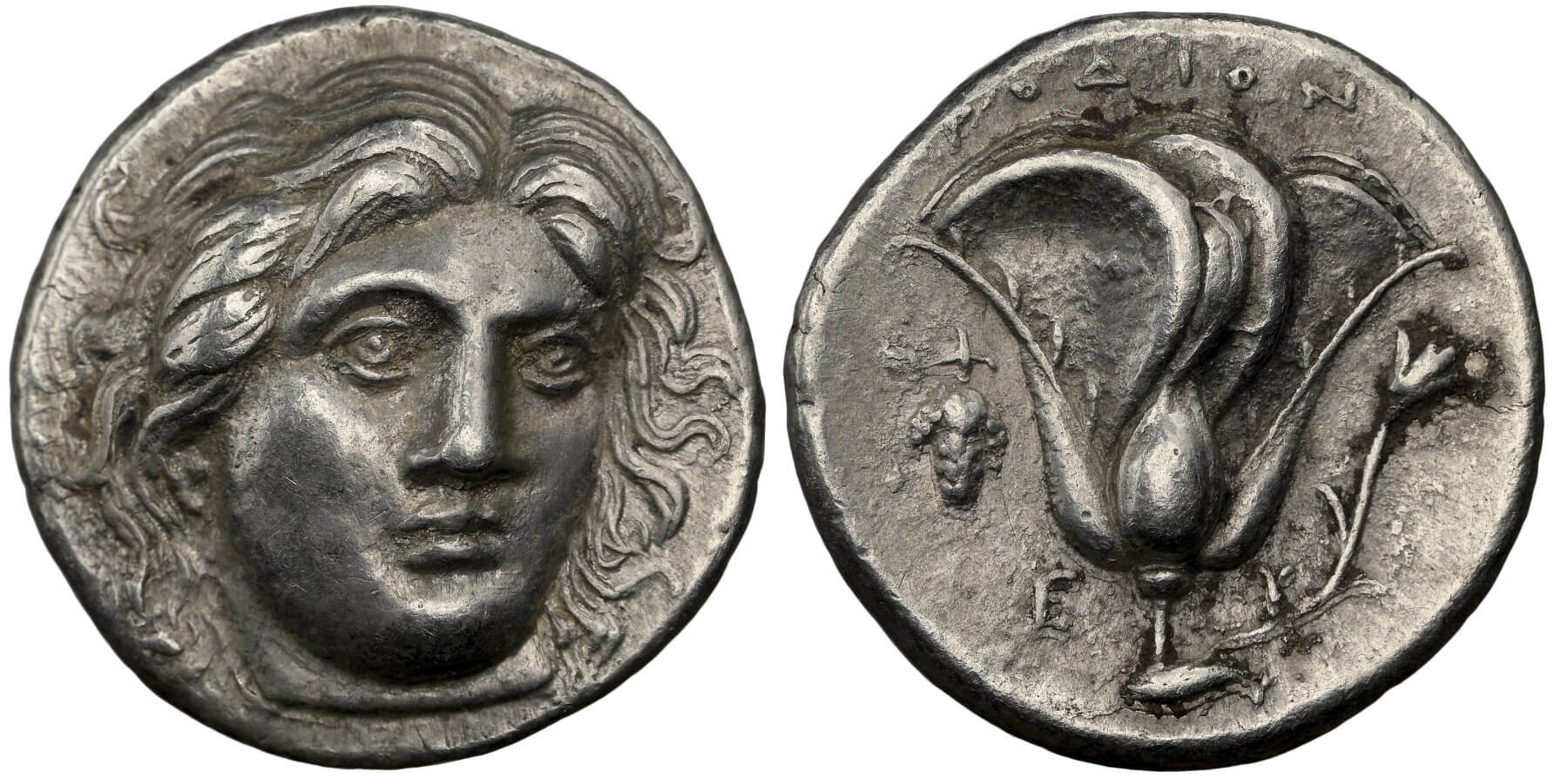 Moneda de Rodas con el dios Helios