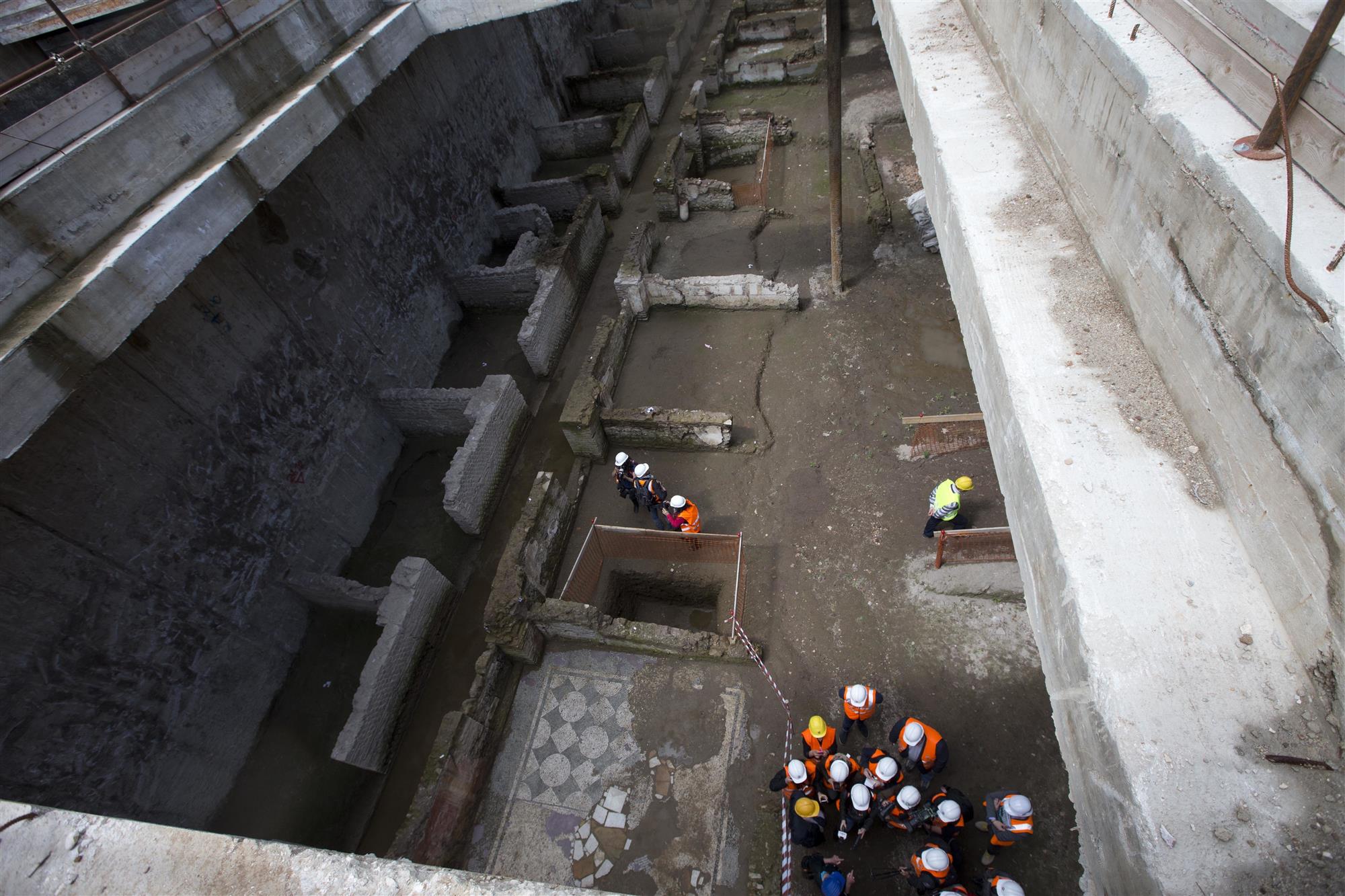 Cuarteles hallados en las obras del metro de Roma
