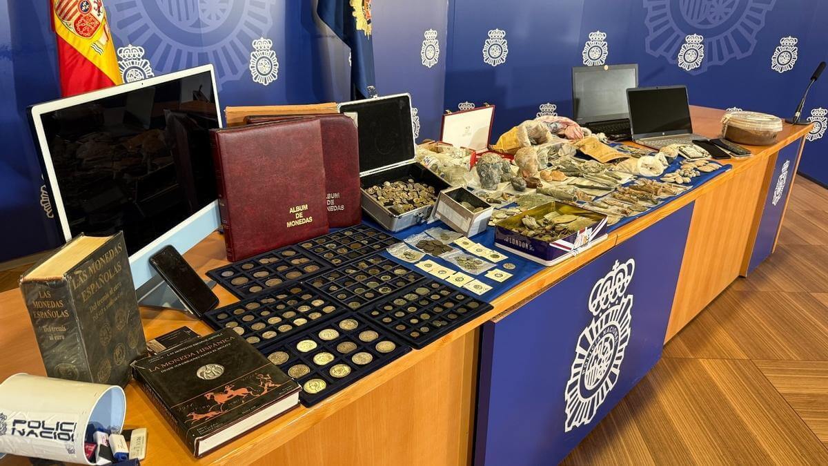 El alijo confiscado a los expoliadores detenidos en Andalucía