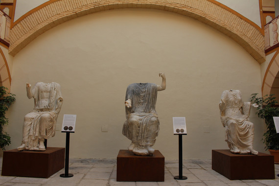 Esculturas sedentes de Torreparedones 