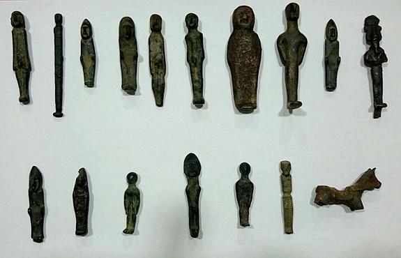 Parte de las estatuillas romanas halladas en Baza