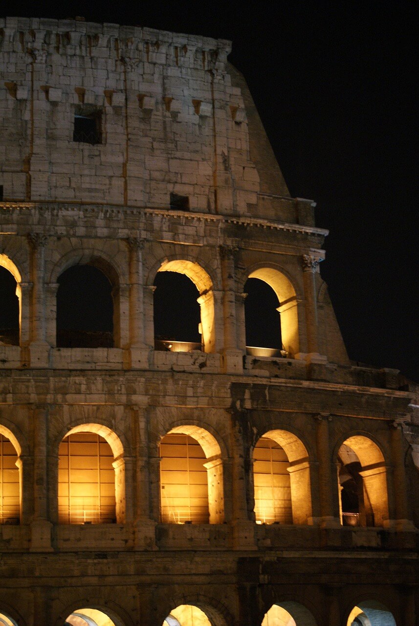 Fachada del Coliseo de Roma
