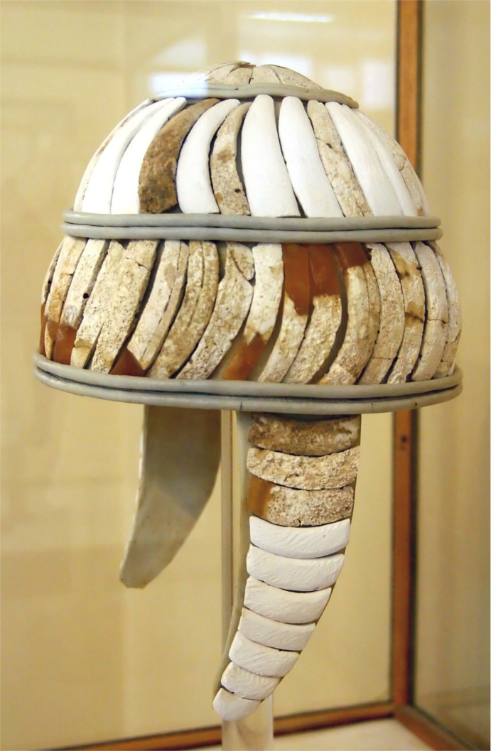 Casco micénico con colmillos de jabalí