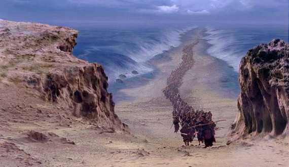 Israel cruzando el Mar Rojo