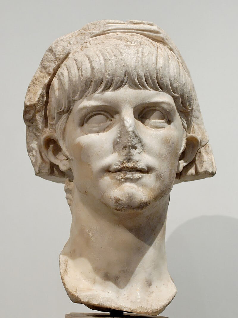 Busto de un joven Nerón