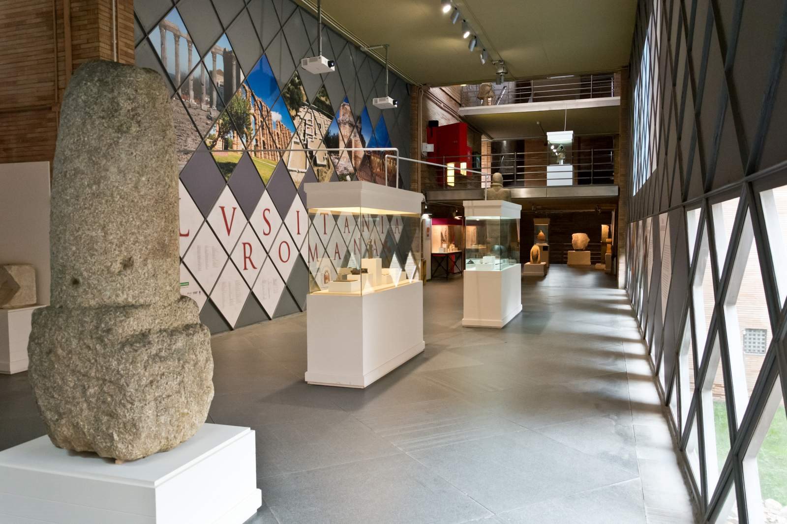 Sala de la exposición "Lusitania Romana: origen de dos pueblos"