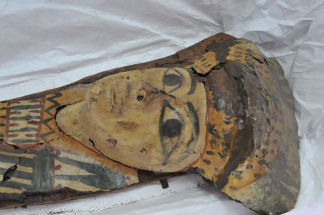 Máscara de época helenística devuelta a Egipto