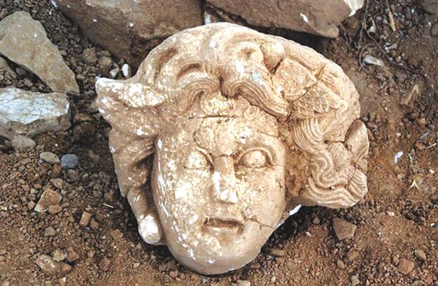 Cabeza de Medusa hallada cerca de Antalya