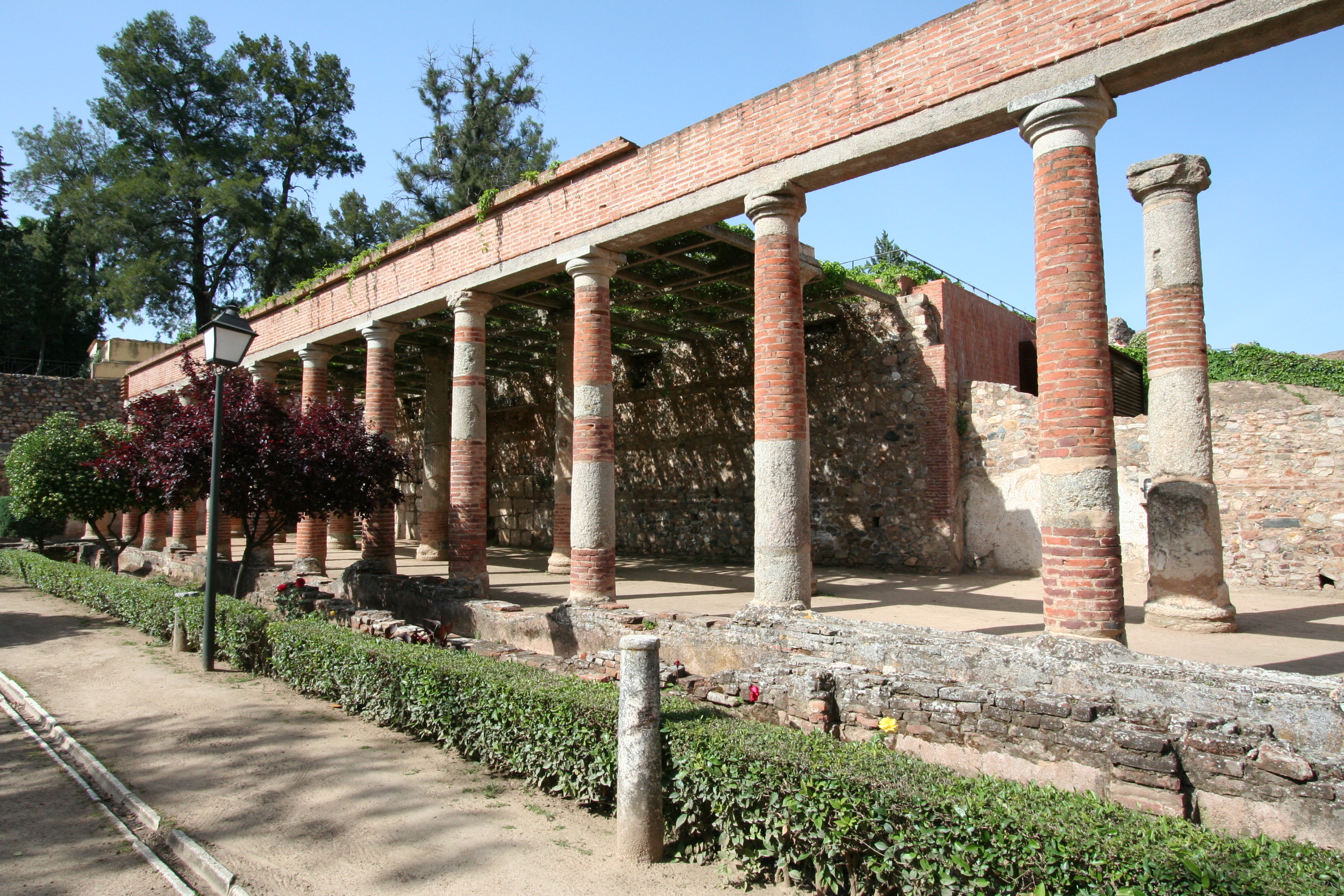 Peristilo del teatro de Mérida