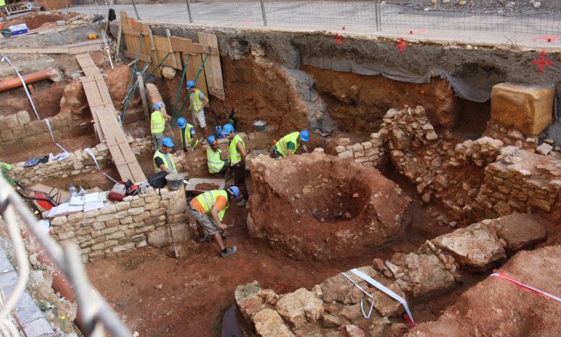 Excavaciones en el Mercat Central de Tarragona Excavaciones en el Mercat Central de Tarragona