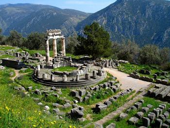 Restos del santuario de Delfos